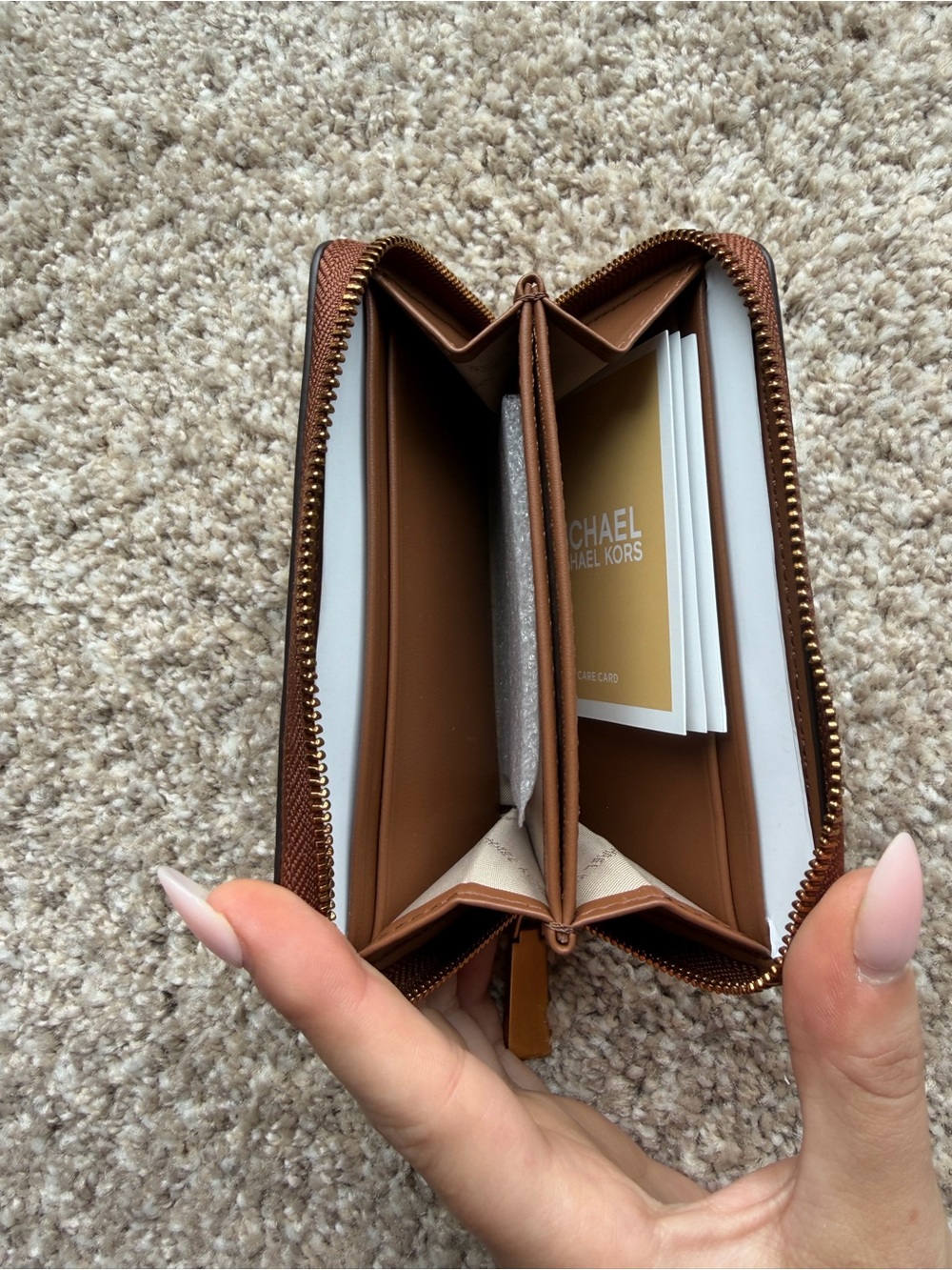 Michael Kors Wallet - Picture 7 of 7